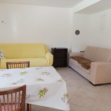 Oasis Apartment โบเว็ก ภายนอก รูปภาพ