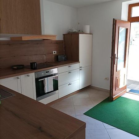 Oasis Apartment โบเว็ก ภายนอก รูปภาพ