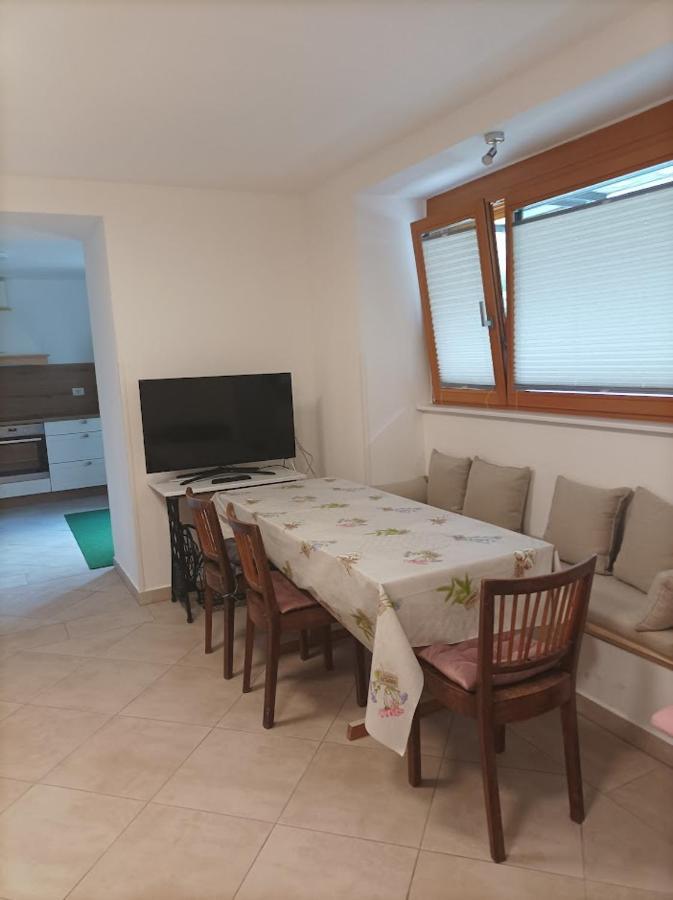 Oasis Apartment โบเว็ก ภายนอก รูปภาพ