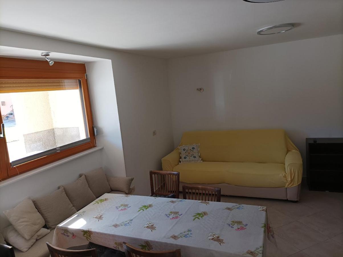 Oasis Apartment โบเว็ก ภายนอก รูปภาพ