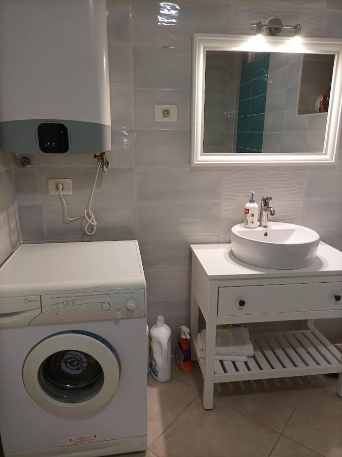 Oasis Apartment โบเว็ก ภายนอก รูปภาพ